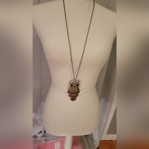 Silver Tone Colorful Articulate Owl Pendant with Lobster Claw Clasp - Picture 2 of 3